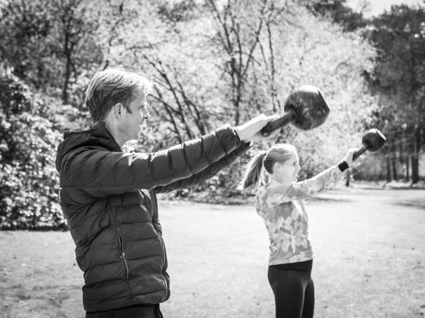 Buiten sporten Amersfoort park Schothorst. Aan huis trainen met personal trainer. "Waarom niet vandaag beginnen met je goede voornemens?"